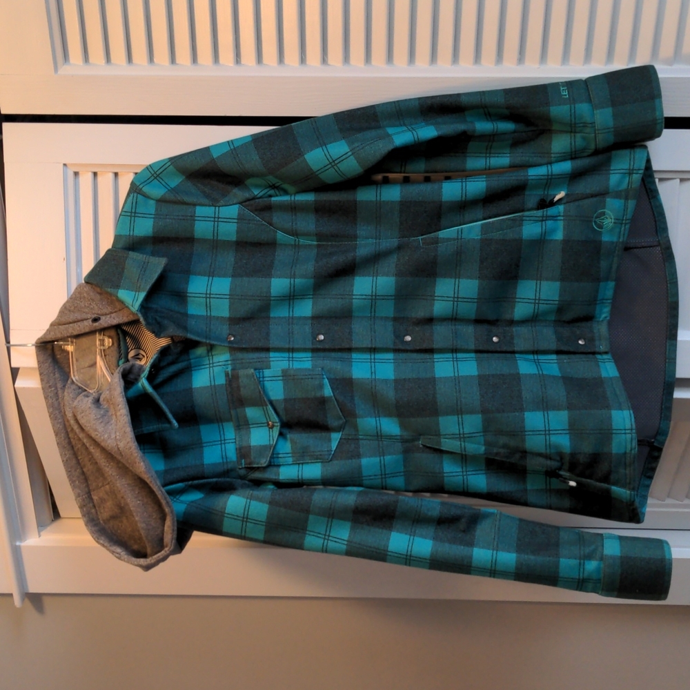 Volcom Women's XS midseason snap front flannel shirt jacket wind/water resistant